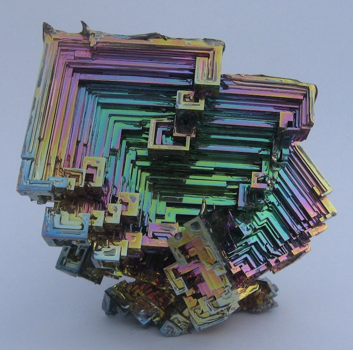 mymodernmet:  Dazzling Bismuth Crystals Look Like Hypnotizing Rainbow Stairs 