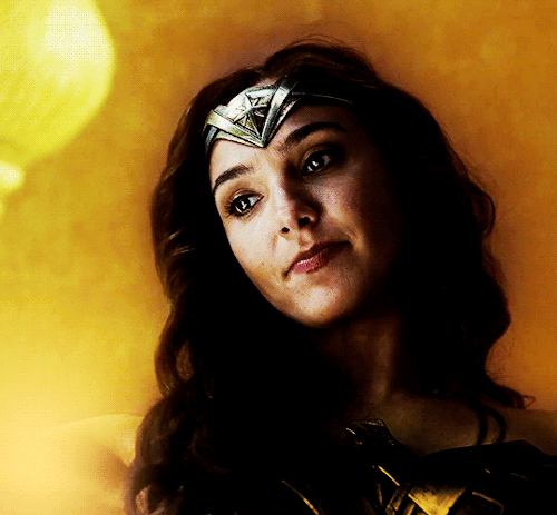 dailycolorfulgifs:Gal Gadot as Diana Prince inSNYDER’S JUSTICE LEAGUE2021 | dir. Zack Snyder
