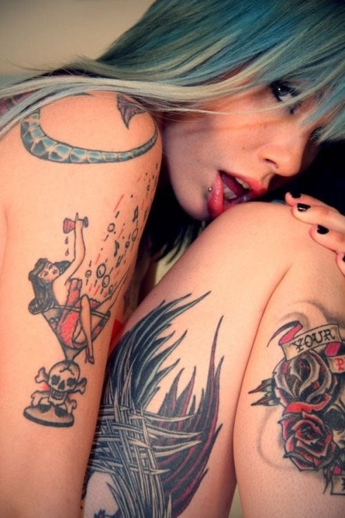 Women with Ink porn pictures