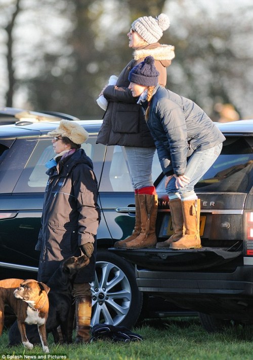 Zara Phillips attended the Cottenham races with Princess Anne and her friend Dolly Maude on Sunday, 