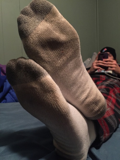 dallasfeet:

These stunk up my room 