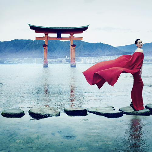 visenyatargaryen-blog:  Rinko Kikuchi photographed by Akinori Ito 