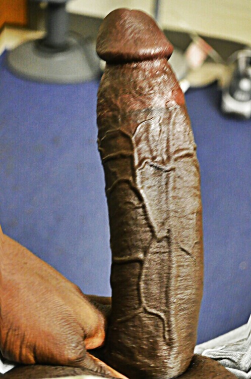 pleasuresafterracks:  I’m back! 9 inches of pleasure! :-O 
