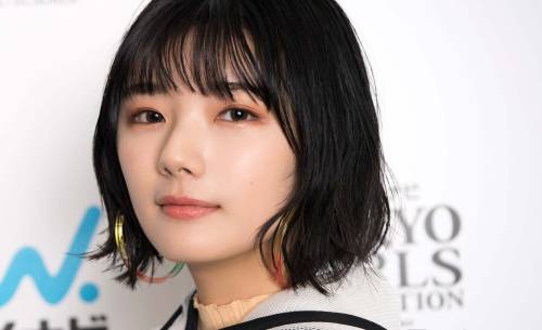 sakamichiclips: 欅坂46 藤吉夏鈴、初ランウェイでの反省…先輩・土生瑞穂のアドバイスとは？