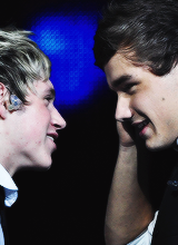 saviarts-blog:  “i think what makes niall beautiful is his nice blonde hair, his
