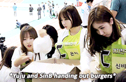 kpoptrollogy:  gfriend bribing you with free food to join their fandom