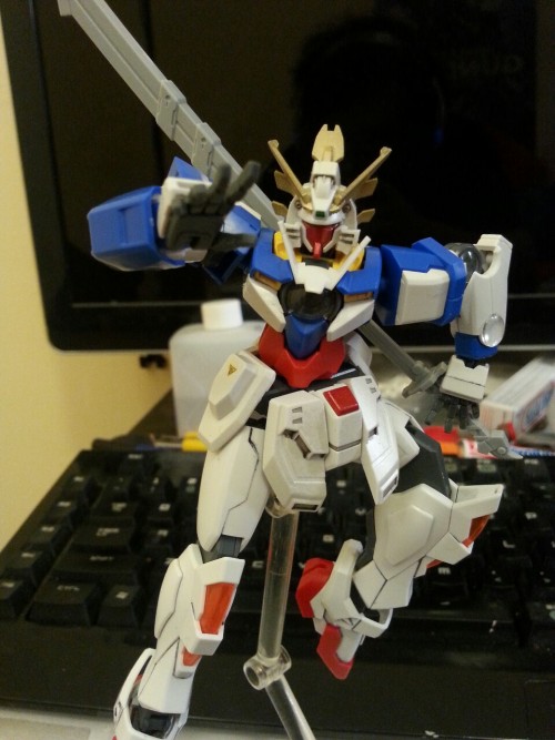 gunplagang:There! After some refinement I’m finally happy with the result of my kitbashing! I’m abso