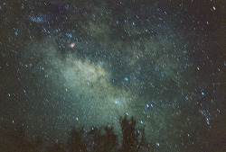 gentlewolves:  Milky Way (by lens face) 
