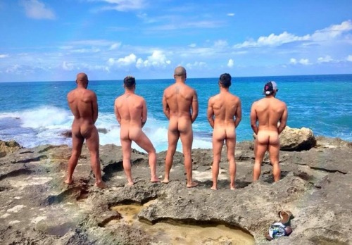 prhotguyxxx: Interesante los chicos boricuas