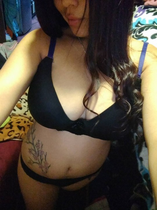 iluvlatinamilfs:  amateurmx:         Damn! 