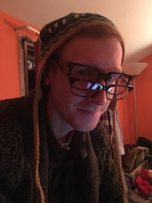 Sexy mofo. Aka bf. Aka Fitzbilliam. Aka Dr Scholl
