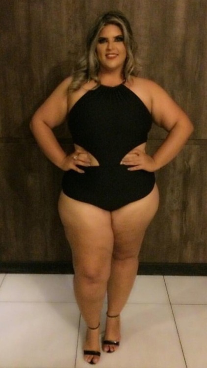 Thick women/ BBWs adult photos