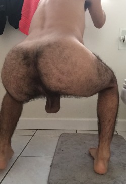 manlydadchaser63:  …sharing the bathroom