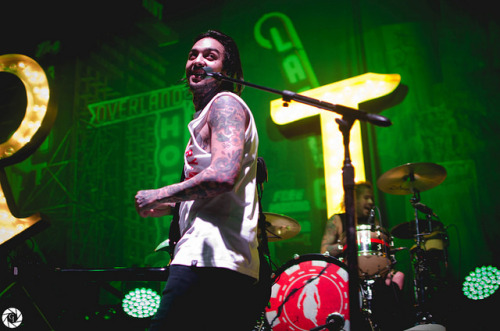 mitch-luckers-dimples:Pierce The Veil by Gleann Ignacio on Flickr.
