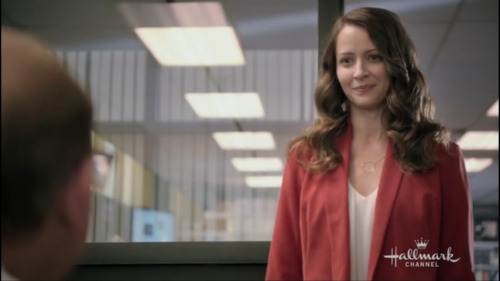 optical-target-puff:  Amy Acker in “A Novel Romance” (2015), part II