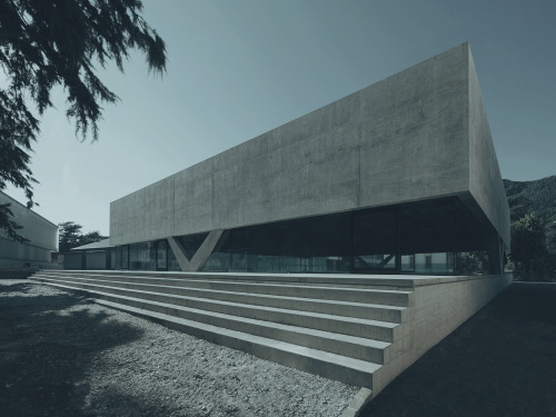 Double Gymnasium / ChiassoBaserga Mozzetti Architetti