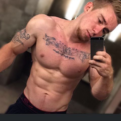 lumbrjax:  Instagram user @seanmellonfitness http://ift.tt/1InbCzs 