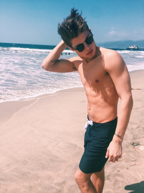 mattandjones:  went 2 the beach today