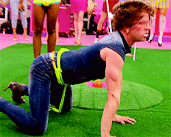 katyasslowsplits:  mini challenge L O O K S by katya