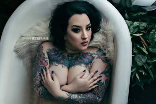 kerosenedeluxe:  Photographer: Artist Jessica Rae  2017