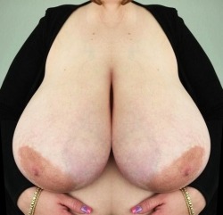 lustyfatty:  Logon - Hookup with Voluptuous