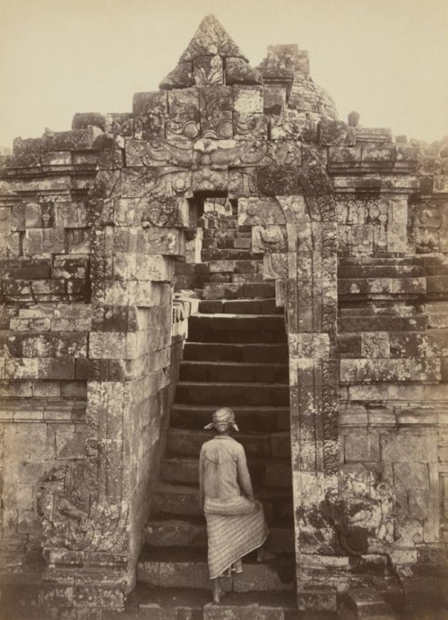 liquidnight:Kassian Céphas Man climbing the front entrance to Borobudur Central Java, 1872 Al