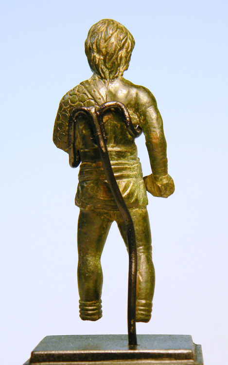 rodonnell-hixenbaugh: Roman Bronze Retiarius Gladiator An ancient Roman bronze statuette of a Retiar
