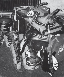 thebeatlesordie:  dongabbertblues:  The Beatles touring gear  let me lay upon these glorious guitars ;_; 