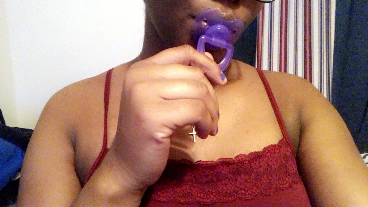 sadnboujieee:  Pink or purple? 💜💗