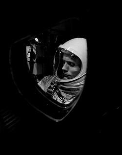 uno-universal:  Neil Armstrong, March 16, 1966