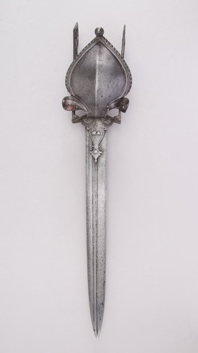 Guarded Dagger (Katar), Metropolitan Museum of Art: Arms and ArmorBequest of George C. Stone, 1935Me