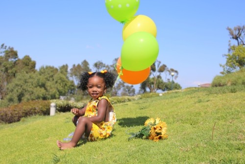 isaiahgraham:  sonofthestone:  some 📸 I took of my baby cousin. rt if she the cutest 😍  aww