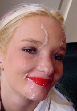 cum-glazed-bukkake:  Sweet blonde Facial !