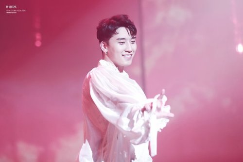 yellow-sprout: 180804 THE GREAT SEUNGRI Concert in Seoul © acetory : b-side : jenniferz_zgri