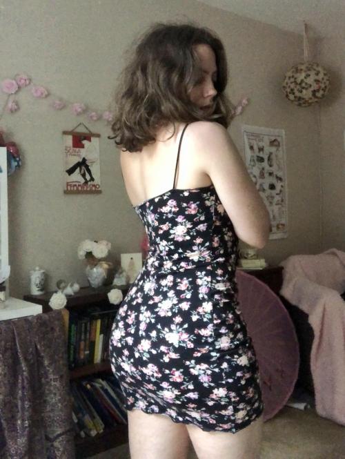 XXX I love floral dresses 🌸 photo