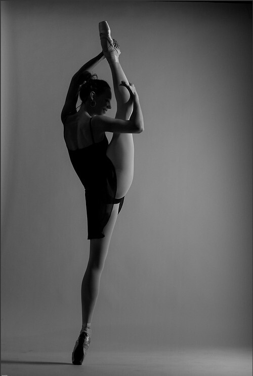 prima-ballet: her splits ohmygosh