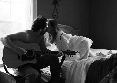 acoustic-warrior:  The sweetest Sunday morning treats ….  Your Sunday serenades&hellip;ar