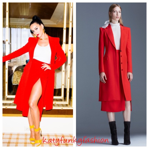 Katy is wearing a Emanuel Ungaro resort 2017 suit, Wolford bodysuit, shoes from her own collection, 