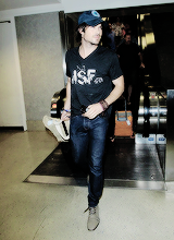 Sex derealdragons:  Ian Somerhalder leaving LAX pictures