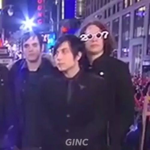 ghosts-iero:Calling this the collection of Ray Toro pictures with indiscernible vibes 