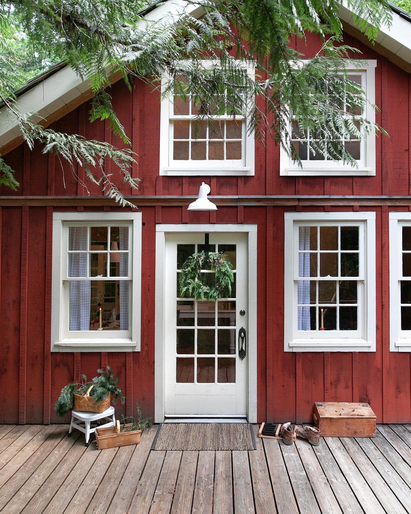 :http://instagram.com/schoolhouse/schoolhouse living