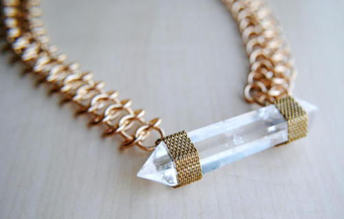 Quartz Mesh Collars✨ Striking pieces of clear quartz wrapped delicately in a brass mesh & suspen