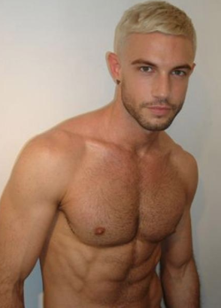 amanthing:Visit amanthing Hunk Edition BlogWith