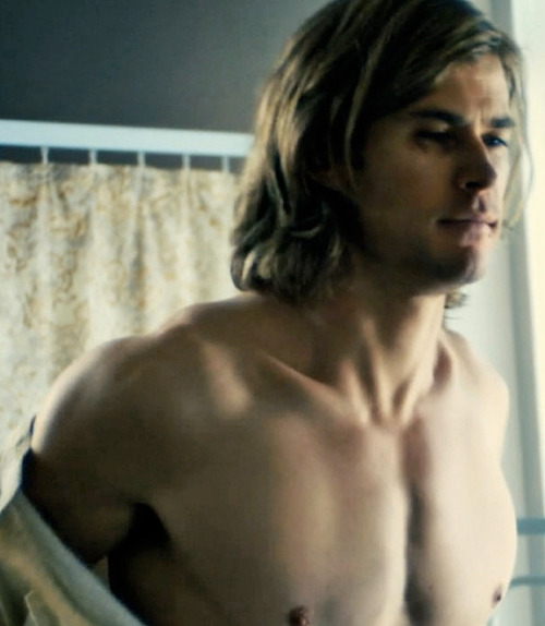 celebritymeat:  Chris Hemsworth. 