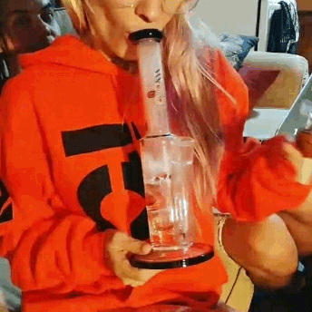 tvmblr-cc:  First birthday tokes 💨