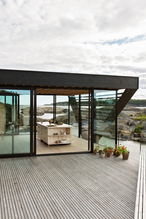 utwo:  Norwegian Coast Modern Home© lund hagem  @empoweredinnocence 