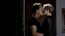 cheers-mrhiddleston:There is half a psychopath lurking in there, Jonathan. I want you to find him an