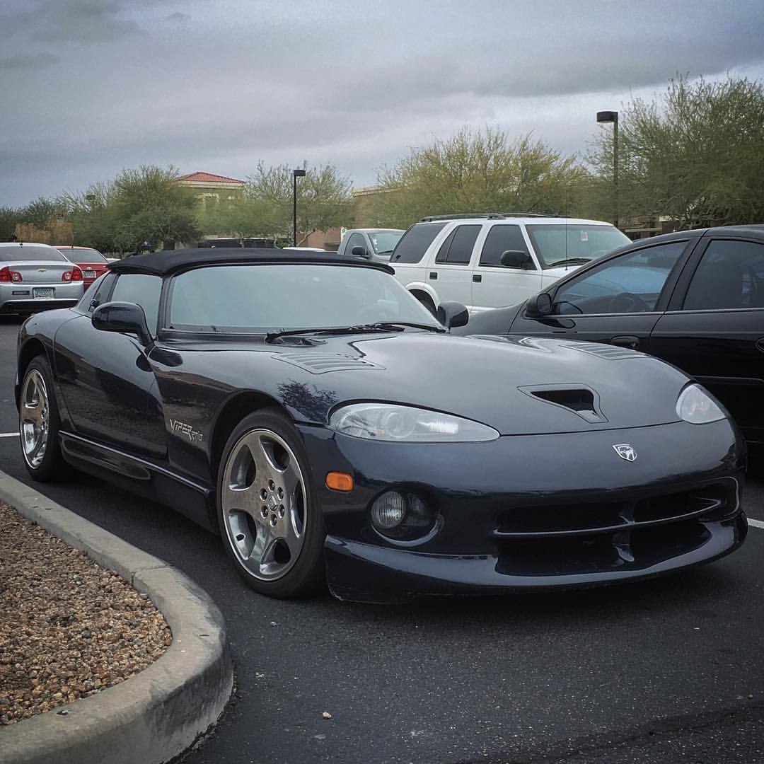 desertmotors:  Random #sighting of the day: #Dodge #Viper #RT10 in #Scottsdale, #Arizona.
