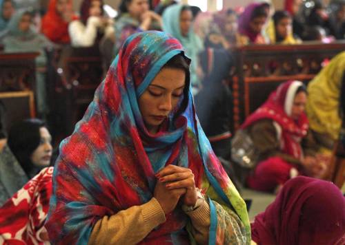 globalchristendom:At St. Anthony’s Church in Lahore, Pakistan. (Credit: Mohsin Raza - Reuters)