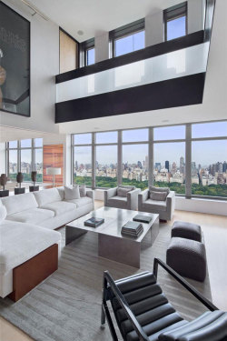 creativehouses:  New York penthouse with an amazing view Maveee:Info  An exclusive five bedroom duplex penthouse, that’s what you get when you hand over 450m²/5000ft² to the architects Beyer Blinder Belle and Costas Kondylis.  Located near Central